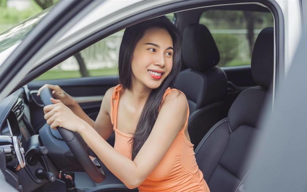 Ở tuổi 35, Thủy Tiên ở nhà 22 tỉ, chi tiêu sương sương 200 triệu/tháng-10