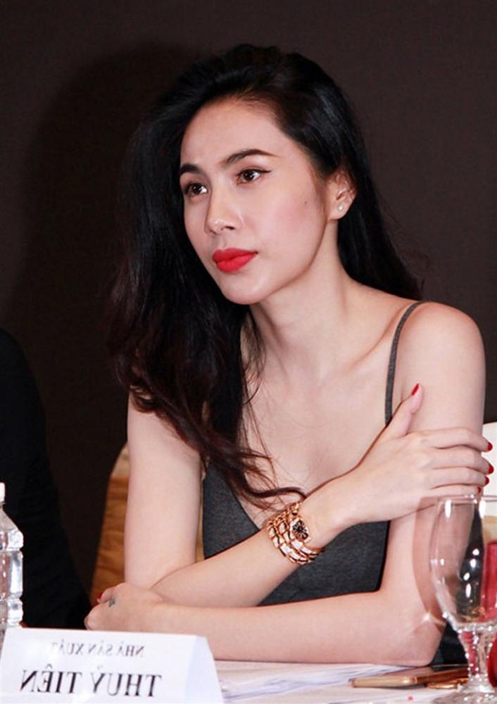 Ở tuổi 35, Thủy Tiên ở nhà 22 tỉ, chi tiêu sương sương 200 triệu/tháng-13