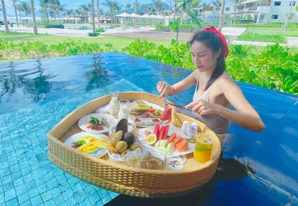 Ở tuổi 35, Thủy Tiên ở nhà 22 tỉ, chi tiêu sương sương 200 triệu/tháng-18