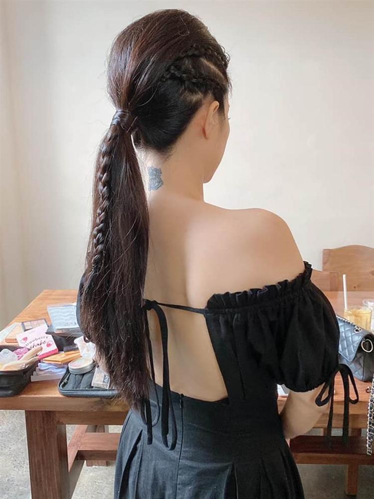 Vòng 1 phổng phao, chị gái Ngọc Trinh dù gái 3 con vẫn mặc trễ nải chẳng thua em gái-10