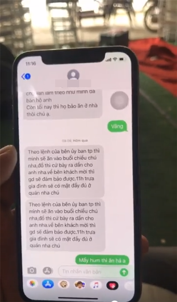 Hé lộ tin nhắn của người tự xưng là bố cô dâu và chú rể nhắn tin cho chủ nhà hàng trước khi bỏ bom 150 mâm cỗ: Khất lần rồi mất hút-4