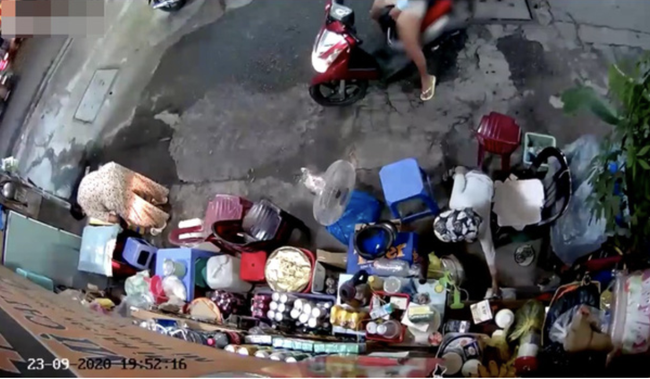 Lời khai người phụ nữ đưa bé trai đi dàn cảnh trộm tiền của bà bán tạp hóa ở Sài Gòn-2