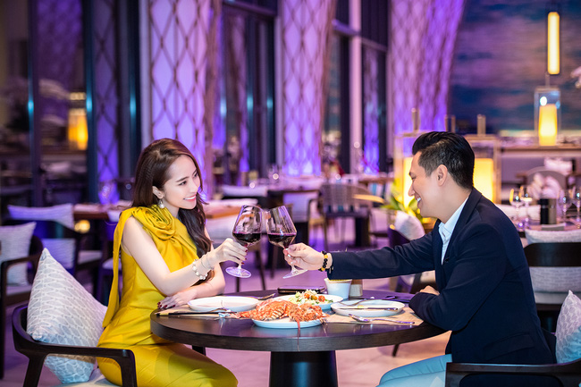 Sau nhiều đồn đoán, Việt Anh và Quỳnh Nga đã chính thức công khai tình tứ bên nhau-8