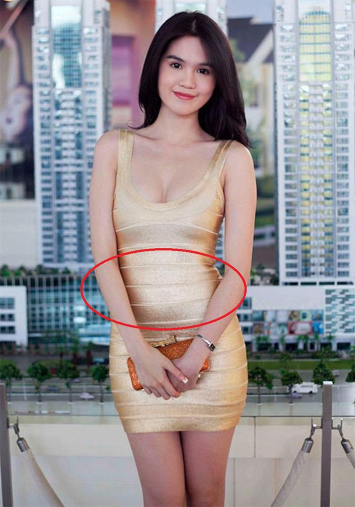 Ngọc Trinh lộ nhược điểm mà hội chị em đều sợ khi diện đồ ôm sát: Thực tế nhiều người đẹp Vbiz cũng khóc thét với kiểu đầm phơi bụng này-2