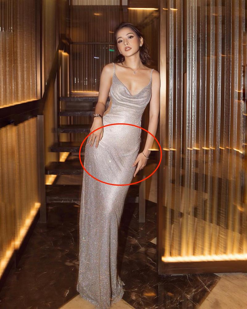 Ngọc Trinh lộ nhược điểm mà hội chị em đều sợ khi diện đồ ôm sát: Thực tế nhiều người đẹp Vbiz cũng khóc thét với kiểu đầm phơi bụng này-8