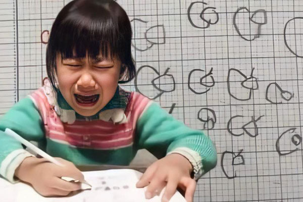 Mẩu chuyện tập đọc trong sách giáo khoa lớp 1 gây tranh cãi: Bé Hà bị ho nhưng bà... mặc kệ, bà bế bé Lê-3