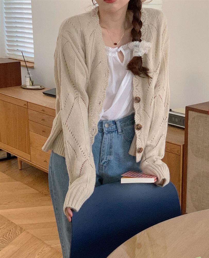 Thích cardigan nhưng nàng mét rưỡi nên tránh 3 kiểu này nếu không muốn bị dìm dáng thậm tệ-5