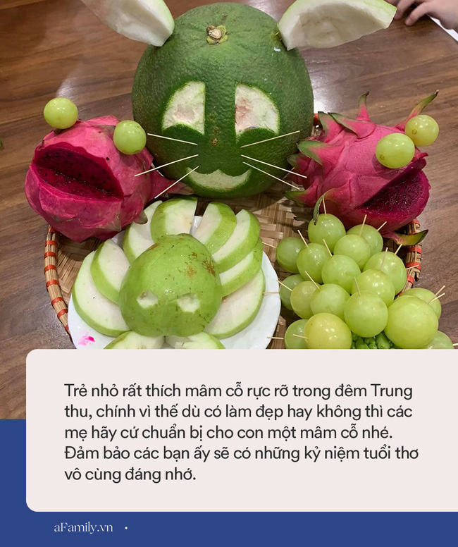 Mẹ trẻ trổ tài trang trí mâm cỗ Trung thu hình thú nhưng con nào cũng như đột biến gen, phản ứng của bọn trẻ trông mới tội-3