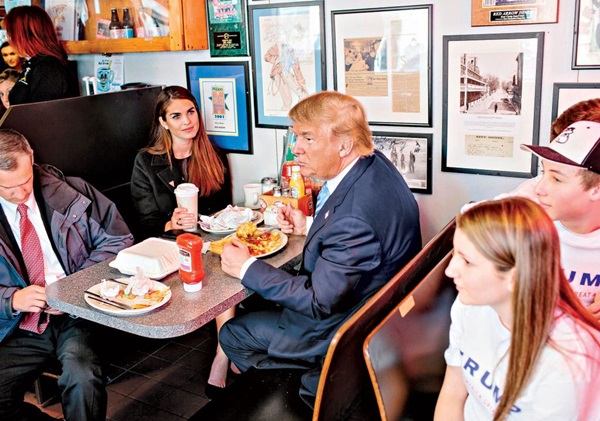 Chân dung nữ cố vấn mắc Covid-19 thân cận với ông Trump-5