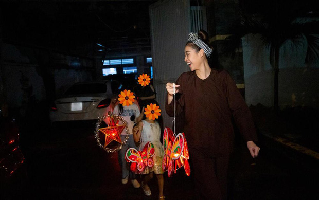 Khánh Vân bị chỉ trích giả tạo khi đi làm từ thiện cho các bé bị xâm hại tình dục, Miss Universe Vietnam chính thức lên tiếng-2