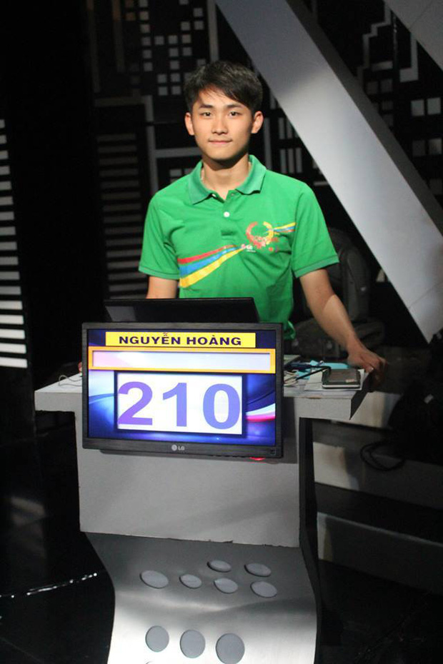 Hot boy Olympia lột xác ngoại hình nhanh chóng mặt, được tuyển thẳng và nhận học bổng toàn phần đại học-1