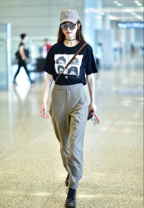 Quên quần ống suông đi, bạn hãy update ngay 3 kiểu quần này để style lột xác từ tầm tầm lên chất chơi tức thì-3