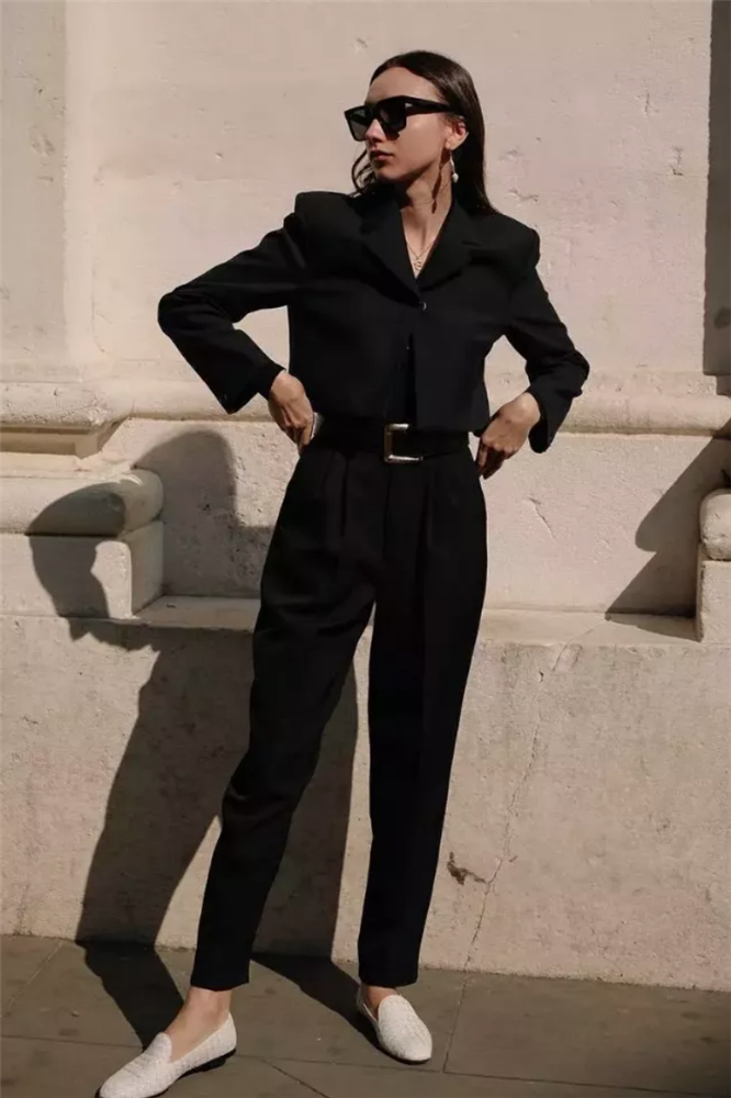 Quên quần ống suông đi, bạn hãy update ngay 3 kiểu quần này để style lột xác từ tầm tầm lên chất chơi tức thì-9