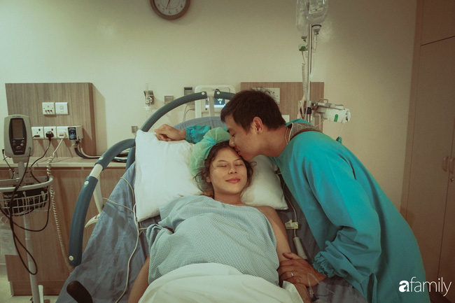 Mẹ 9x kể chuyện đi đẻ nhanh như chớp: Nằm trên bàn đẻ vẫn miệt mài chốt đơn cho khách, rặn 3 hơi là con ra đời-2