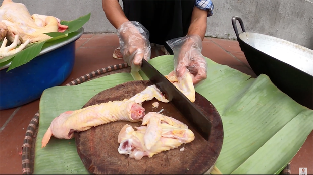 Lắm lùm xùm nhưng cũng cực kỳ hài hước: Xem một clip của Bà Tân Vlog mà đứng hình vài lần vì cách miêu tả của bà-2