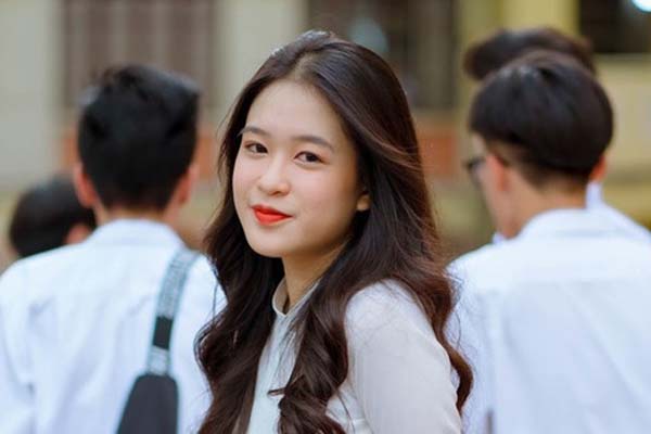 Điểm chuẩn ĐH Kinh tế Tài chính TP.HCM cao nhất 24-2