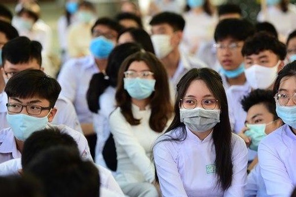 Trường ĐH Ngân hàng TP.HCM lấy điểm chuẩn cao nhất là 25,54 điểm-3