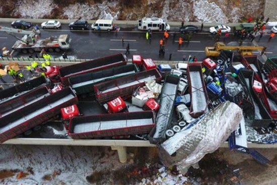 Tai nạn giao thông liên hoàn tại Trung Quốc khiến 18 người thiệt mạng