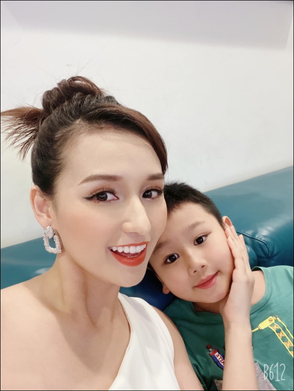 Sinh ra ở vạch đích, quý tử điển trai nhà Lã Thanh Huyền vừa học giỏi lại tự giác làm việc nhà, mẹ nhàn tênh vì khéo dạy con!-6