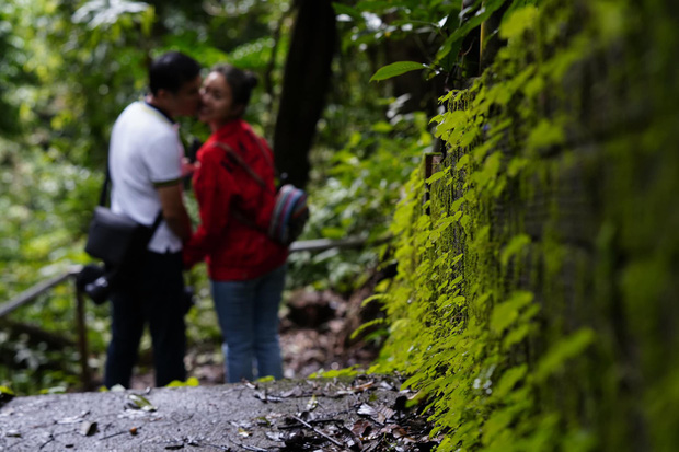 Vân Hugo tung ảnh không che của bạn trai đại gia: Có phải nam thần như netizen đoán mò?-3