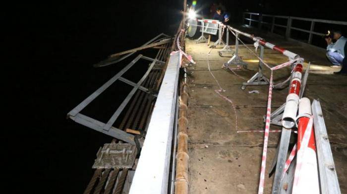 Tai nạn 5 người chết ở Nghệ An: Nhân chứng bàng hoàng thấy ô tô lật ngửa dưới đáy sông-4