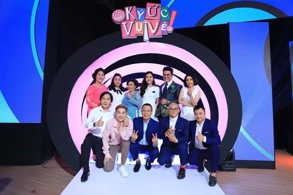 Sau 3 năm nghỉ hưu, cuộc sống của MC Lại Văn Sâm ra sao?-3