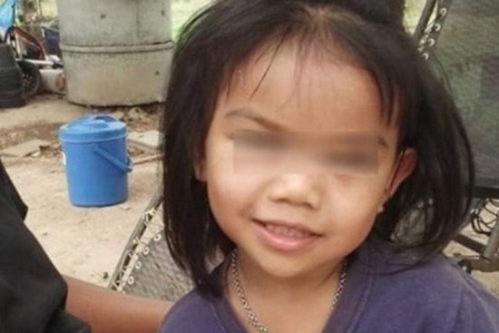 Bé gái 3 tuổi mất tích được tìm thấy đã chết trong tình trạng không mảnh vải che thân, mẹ đẻ nghi ngờ bác rể là kẻ thủ ác
