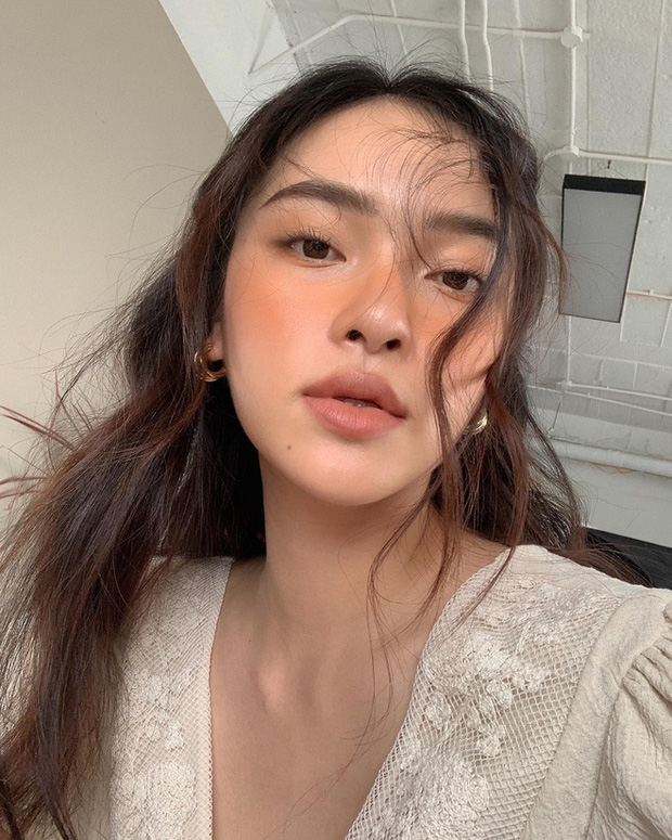 HOT: Con trai út tỷ phú Johnathan Hạnh Nguyễn hẹn hò bản sao Châu Bùi tại HHVN 2020 với rổ bằng chứng?-5