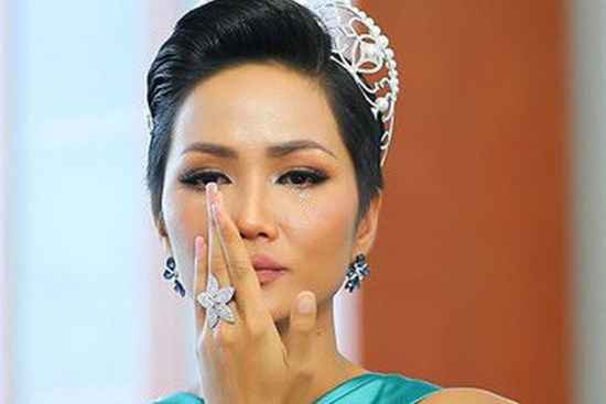 H'Hen Niê chính thức lên tiếng xác nhận đã chia tay bạn trai dù nhiều lần đồn đại chuẩn bị làm đám cưới
