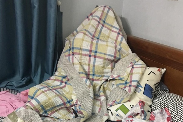 Cặp vợ chồng đến đón con ở nhà ông bà, màn trao trả lạnh lùng và phũ phàng khiến hai người hóa đá-5