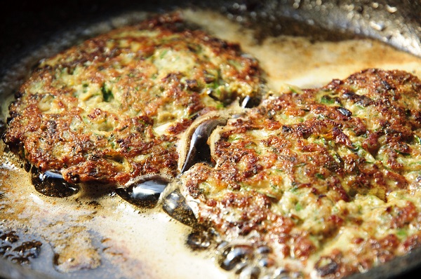 Thu mát trời, mẹ đảm làm ngay món chả rươi béo ngậy-3