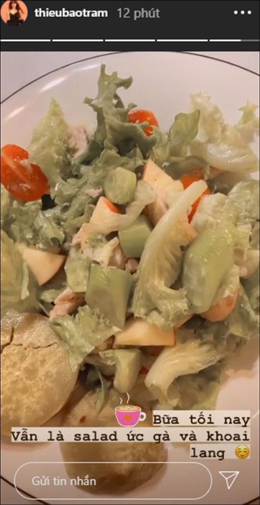 Ăn ngon mà vẫn đẹp da, giữ dáng, lại chỉ mất 10 phút, chị em hãy tự làm món salad ức gà rau củ như bạn gái của Sơn Tùng M-TP-4