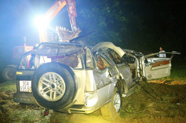 Vụ tai nạn khiến 5 người tử vong ở Nghệ An: Nhói lòng lời kể của các nhân chứng tiếp cận hiện trường-2