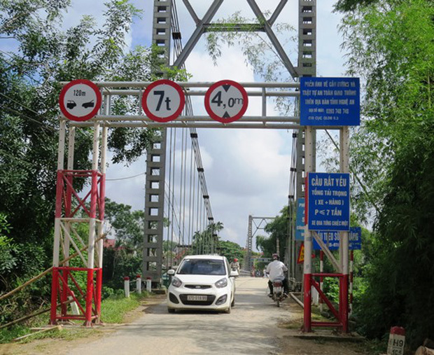 Vụ tai nạn khiến 5 người tử vong ở Nghệ An: Nhói lòng lời kể của các nhân chứng tiếp cận hiện trường-6