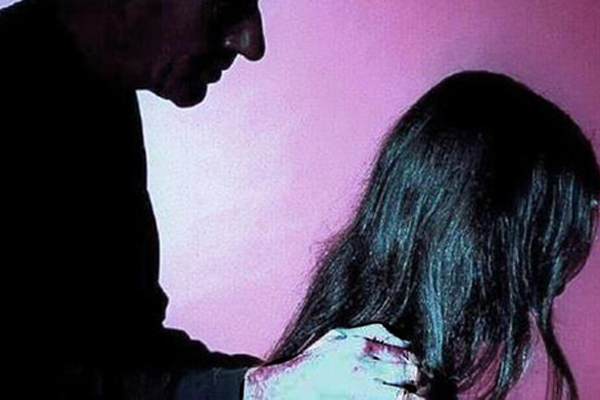 Phú nhị đại Đài Loan bị truy nã vì xâm hại 2 người mẫu, trong lúc trốn chạy lại tiếp tục tấn công tình dục 2 mẹ con hàng xóm-2