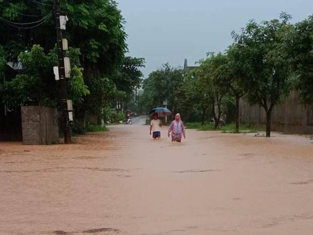 Lào Cai mưa lớn kỷ lục 63 năm qua gây ngập lụt cuốn trôi nhà dân, bé 3 tuổi tử vong-10