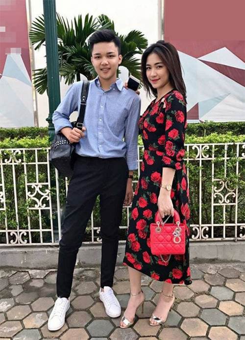 Sinh Hòa Minzy, vừa nhìn mặt con mẹ buồn phát khóc đến mức băng huyết trên bàn đẻ-2