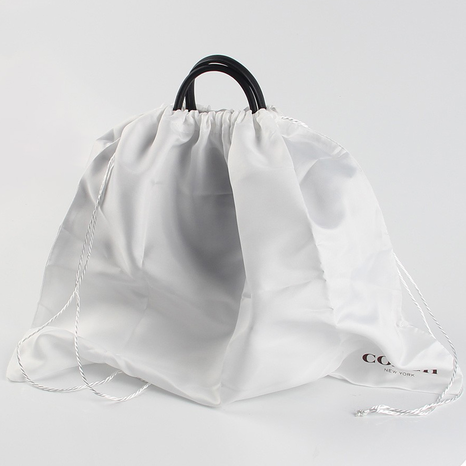 Đẹp sang chảnh, đẳng cấp là thế nhưng nếu không biết cách làm sạch túi da thì đừng trách đắt mà dùng nhanh hỏng-9