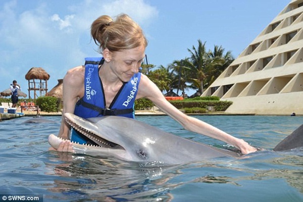 Cô gái bị ví như bộ xương di động, yếu đến mức bác sĩ khuyên gia đình chuẩn bị tâm lý vĩnh biệt, 18 tháng sau điều kỳ diệu đã xảy ra-4