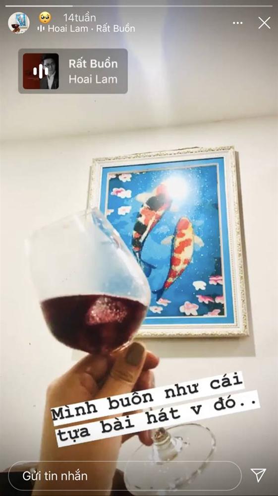 HOT: Hoài Lâm lộ ảnh mặc đồ đôi với gái lạ ở Đà Lạt sau 3 tháng ly hôn, giới thiệu là người yêu” với mẹ ruột trên livestream-3