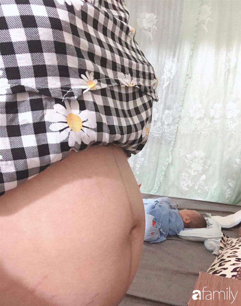 Mẹ Nghệ An đẻ xong khiến chồng sốc mấy ngày, hơn tháng sau lột xác nhờ câu thần chú: Mình tự nhìn mình còn chán nữa là chồng-2