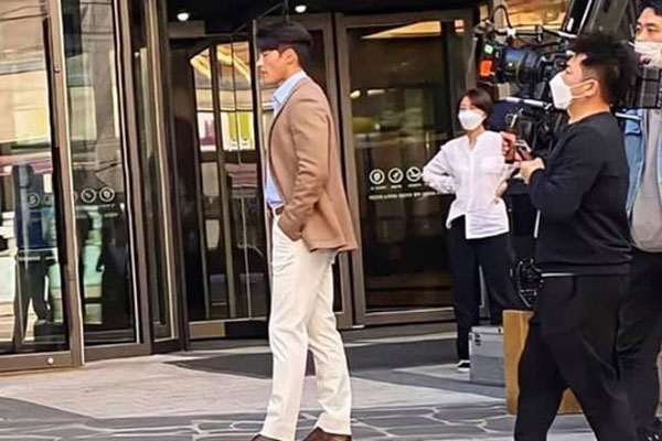 Lộ bằng chứng hẹn hò rõ như ban ngày của Son Ye Jin và Hyun Bin-5