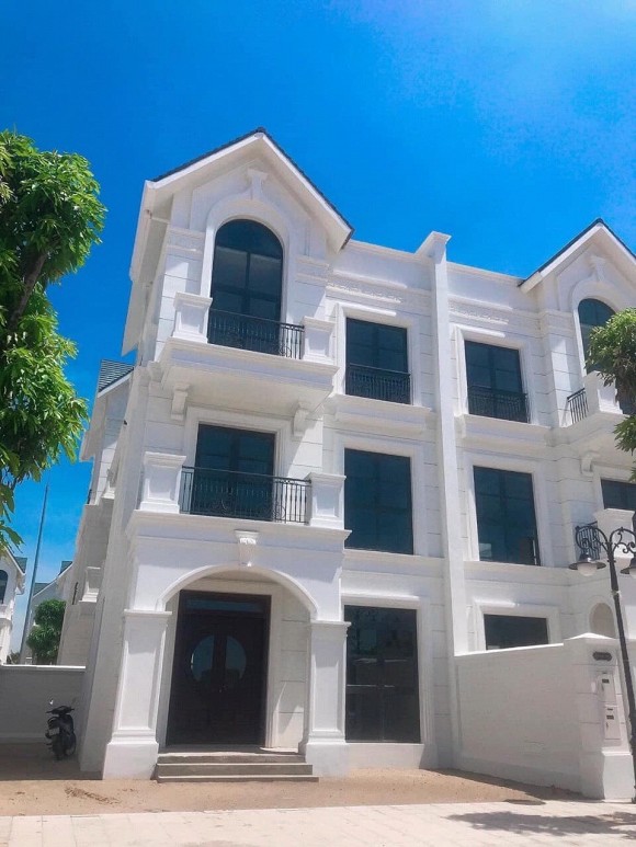 Kỳ Hân - Mạc Hồng Quân tiếp tục hé lộ không gian căn biệt thự sang chảnh hàng chục tỉ đồng-2