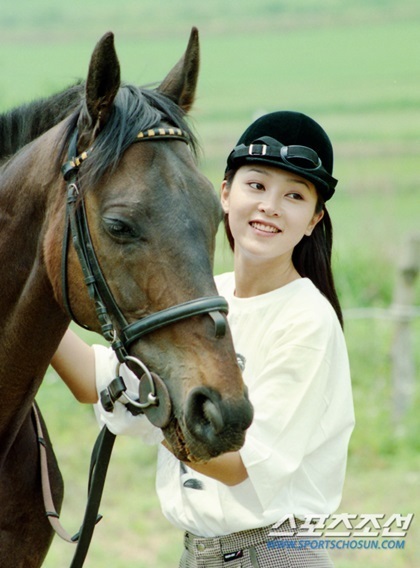 Nhìn lại nhan sắc thanh xuân nàng Hiếu Kiêng được Bae Yong Joon yêu say đắm trong Mối tình đầu trước khi tàn tạ khó nhận ra-9