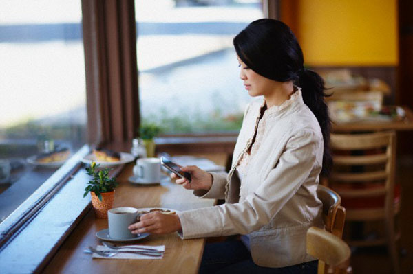 Đi công tác về, chồng choáng váng thấy đồ đạc của mình bị dọn hết sang nhà bố mẹ, câu đáp: Trả anh về đúng vị trí của mình mới đủ hóa đá-1