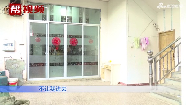 Mẹ chồng nàng dâu túm tóc đánh nhau kinh hoàng, 2 con trai vẫn bình thản quay video và bày tỏ thái độ khiến dân mạng ném đá dữ dội-5