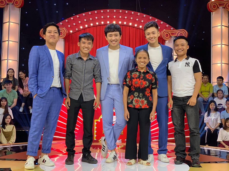 Gia đình Bà Tân Vlog - các YouTuber chuyên sản xuất video nhảm nhí-3