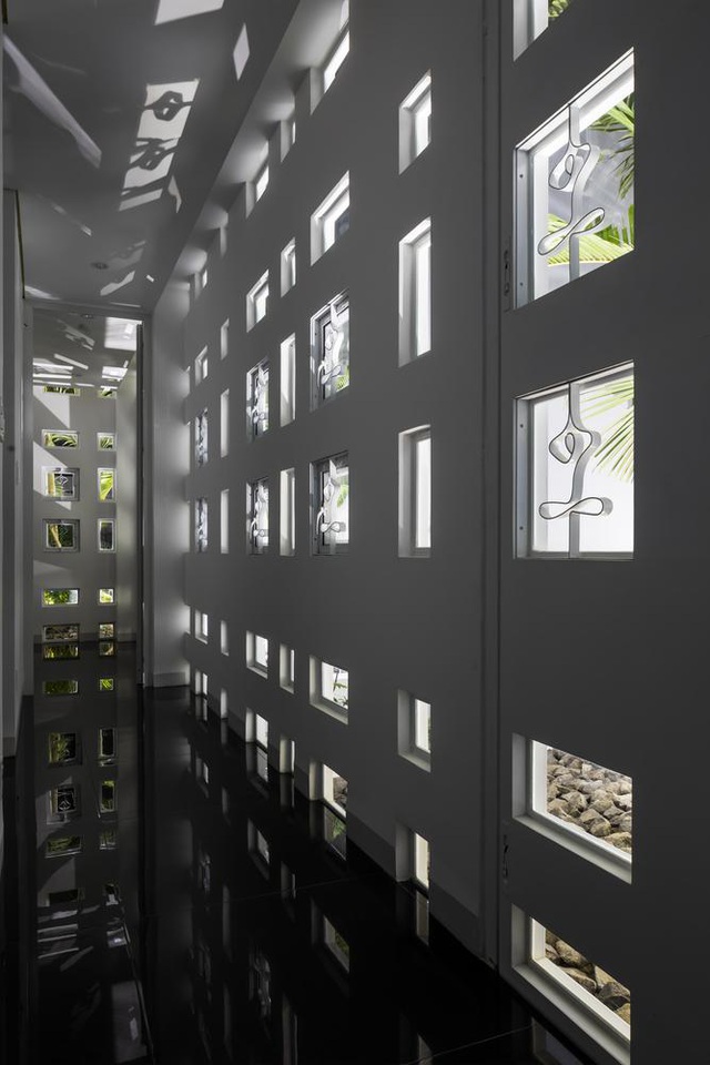 Ngôi nhà có 300 cửa sổ, gia chủ mỗi tháng chỉ tốn 200.000 đồng tiền điện-4