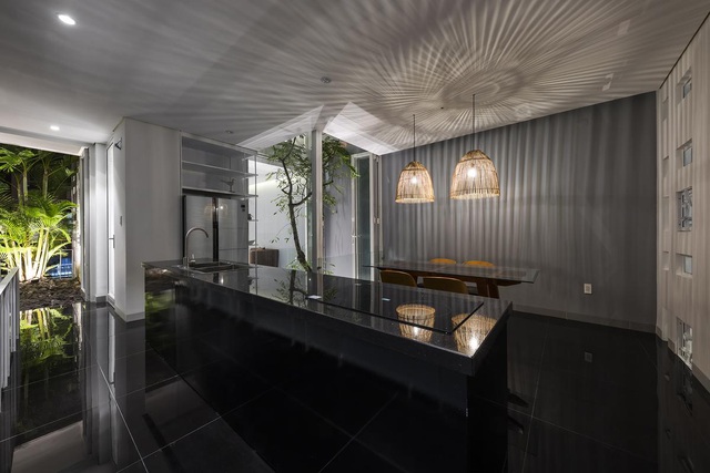 Ngôi nhà có 300 cửa sổ, gia chủ mỗi tháng chỉ tốn 200.000 đồng tiền điện-6