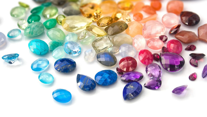 Chuyện lạ lùng xảy ra ở cửa hàng đá quý khiến cô chủ sốc nặng-2